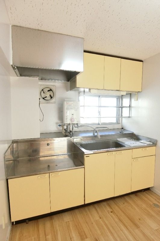 �y�L�b�`���z�@