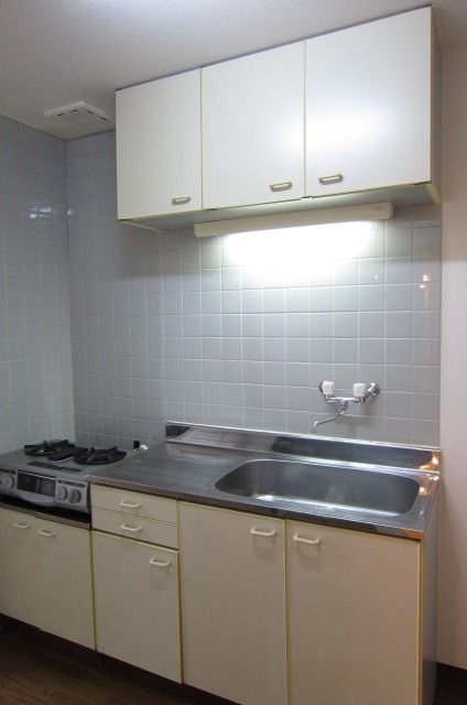 �y�L�b�`���z�@