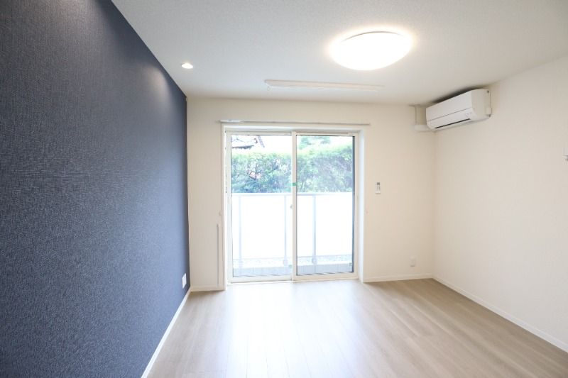 �y���ԁE���r���O�z�@