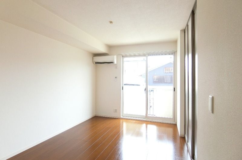 �y���ԁE���r���O�z�@���^�C�v