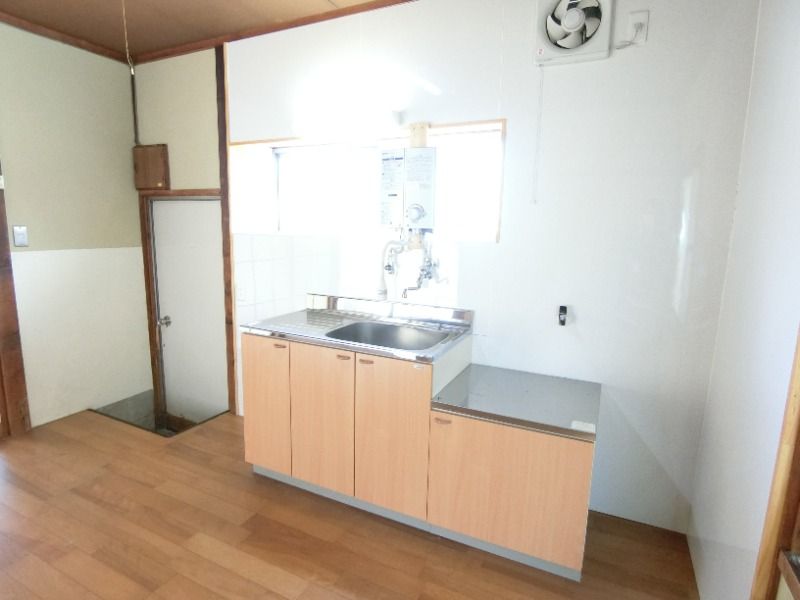 �y�L�b�`���z�@