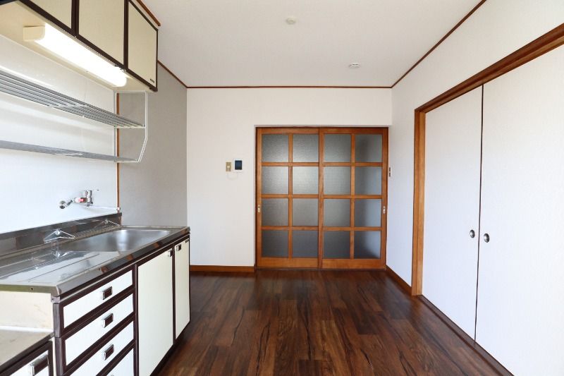 �y�����E���r���O�z�@