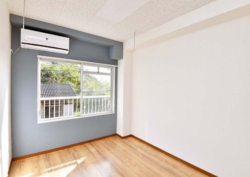 �y�����E���r���O�z�@