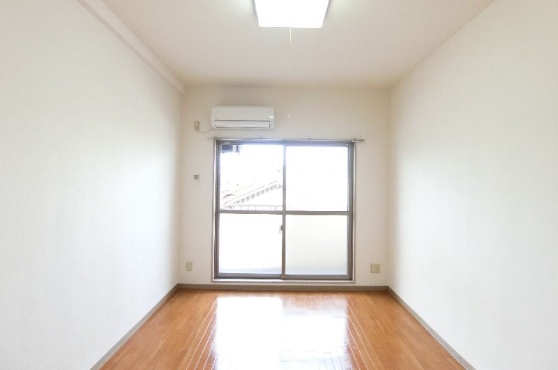 �y���ԁE���r���O�z�@