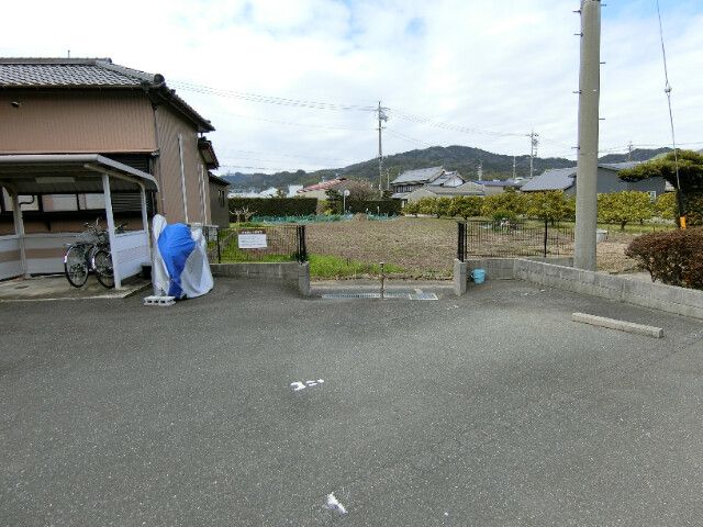 yԏz@