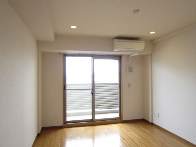 �y���ԁE���r���O�z�@