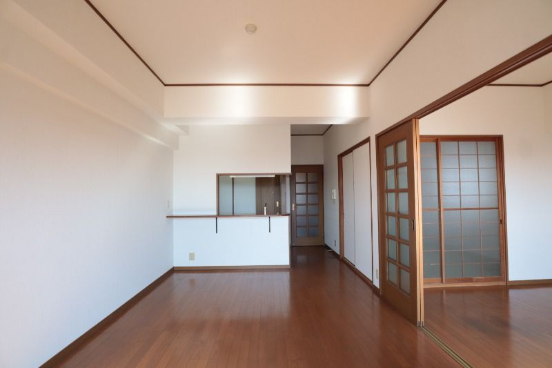 �y�����E���r���O�z�@