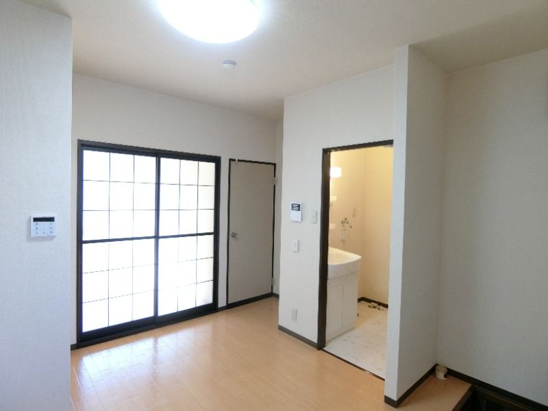 �y���ԁE���r���O�z�@