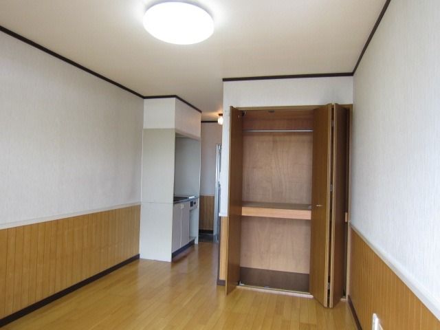 y̑EXy[Xz@^Cv