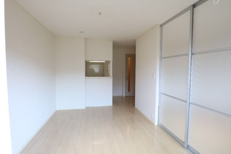 �y�����E���r���O�z�@