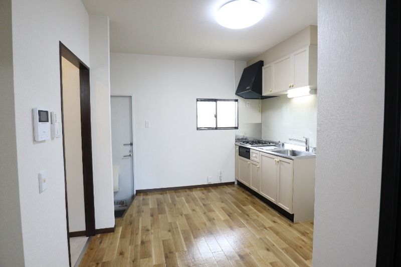 �y�L�b�`���z�@