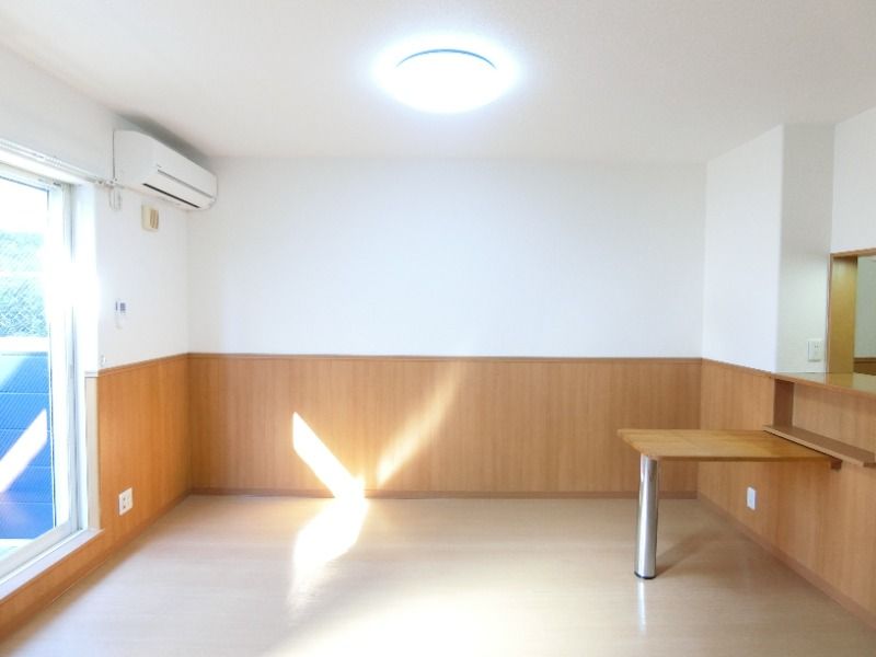 �y�����E���r���O�z�@