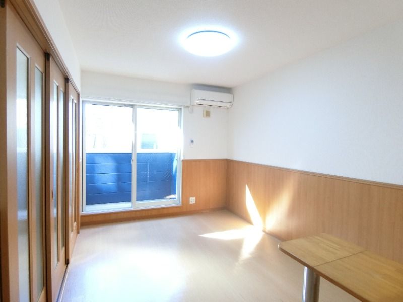 �y���ԁE���r���O�z�@