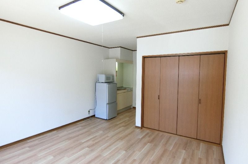 �y�����E���r���O�z�@