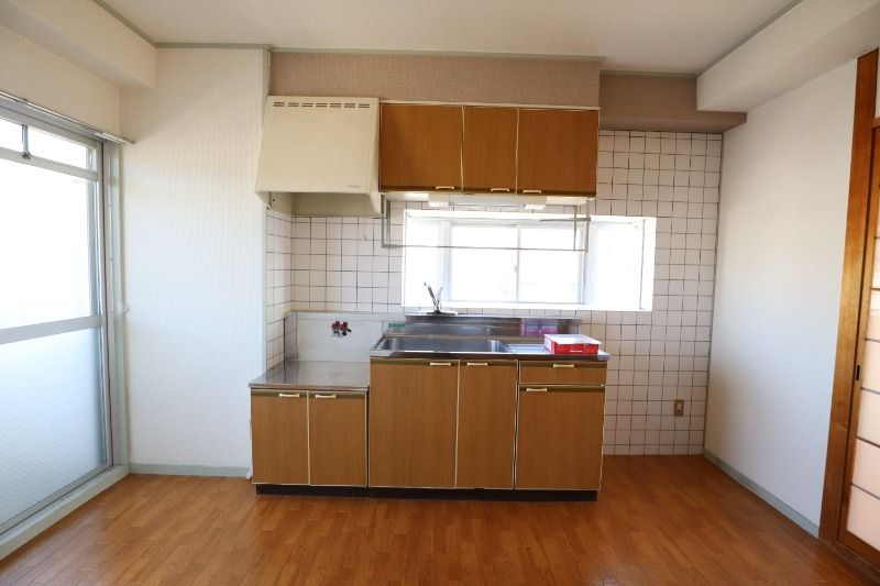 �y�L�b�`���z�@