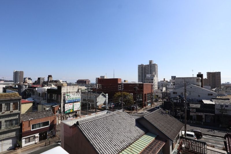 �y���̑��z�@�쑤�o���R�j�[