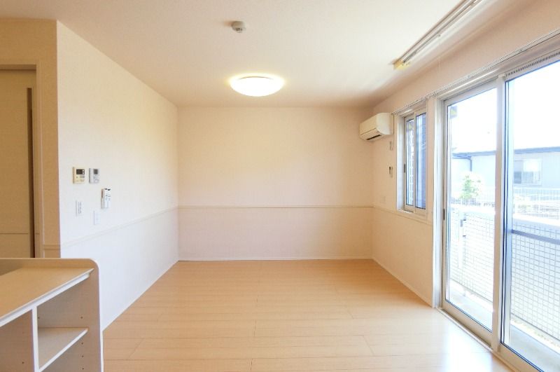 �y���ԁE���r���O�z�@���^�C�v