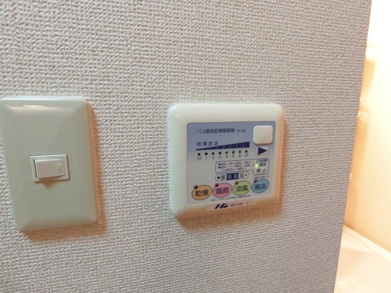 y̑ݔz@^Cv@g[@