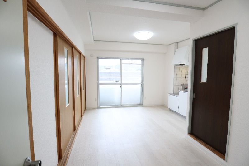 �y���ԁE���r���O�z�@