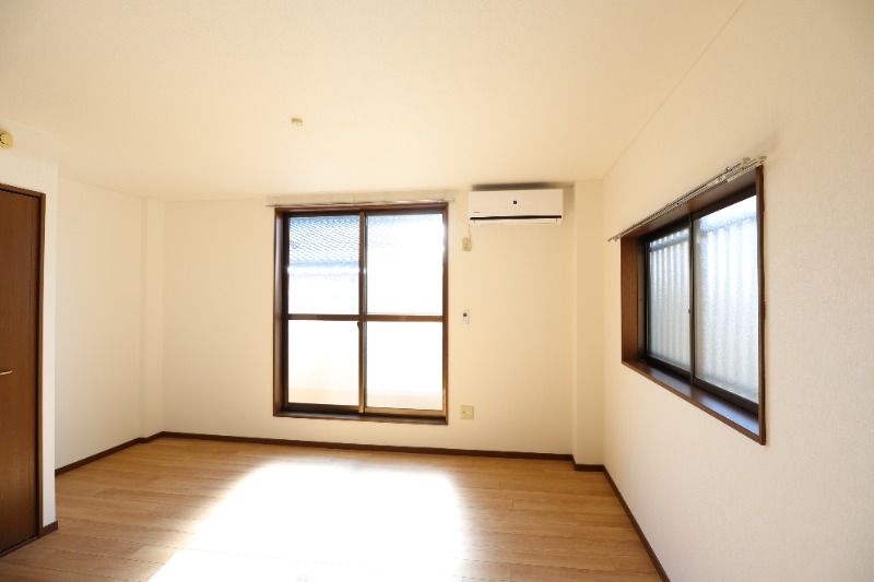 �y���ԁE���r���O�z�@���^�C�v