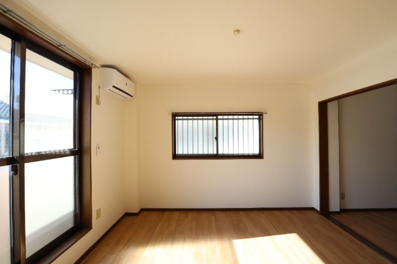 �y���ԁE���r���O�z�@���^�C�v