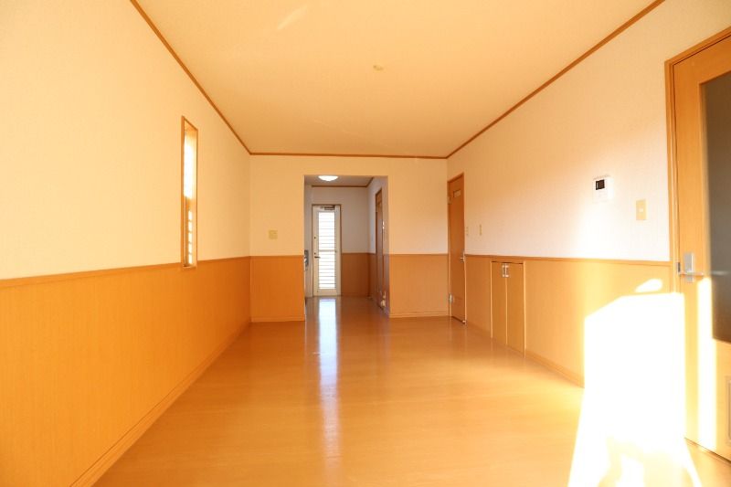 �y�����E���r���O�z�@