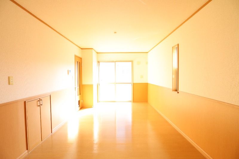 �y���ԁE���r���O�z�@