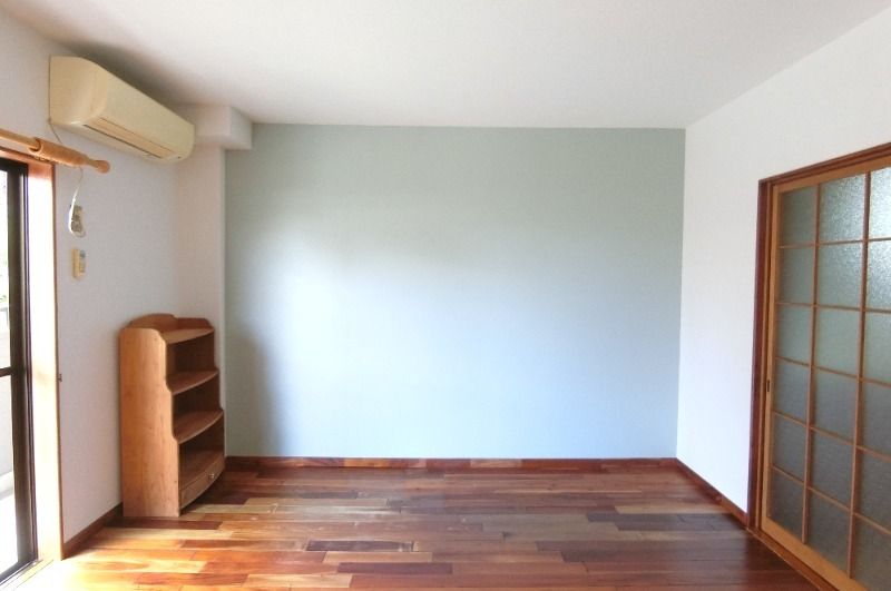 �y�����E���r���O�z�@