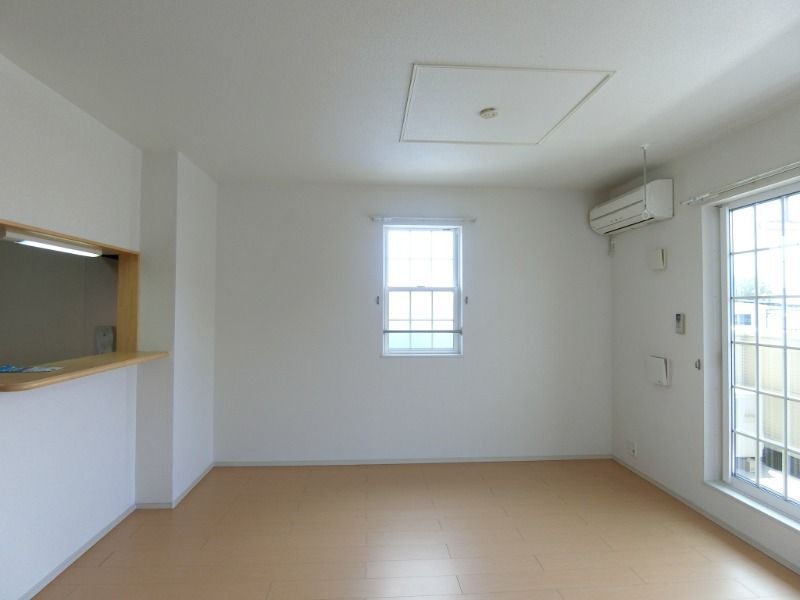 �y�����E���r���O�z�@