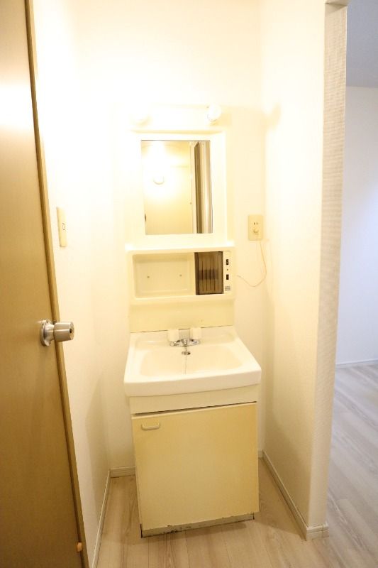 �y���ʏ��z�@