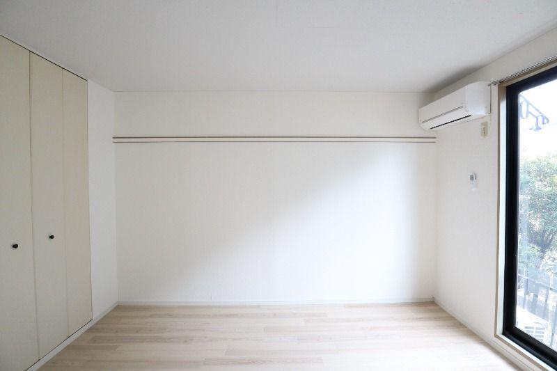 �y�����E���r���O�z�@