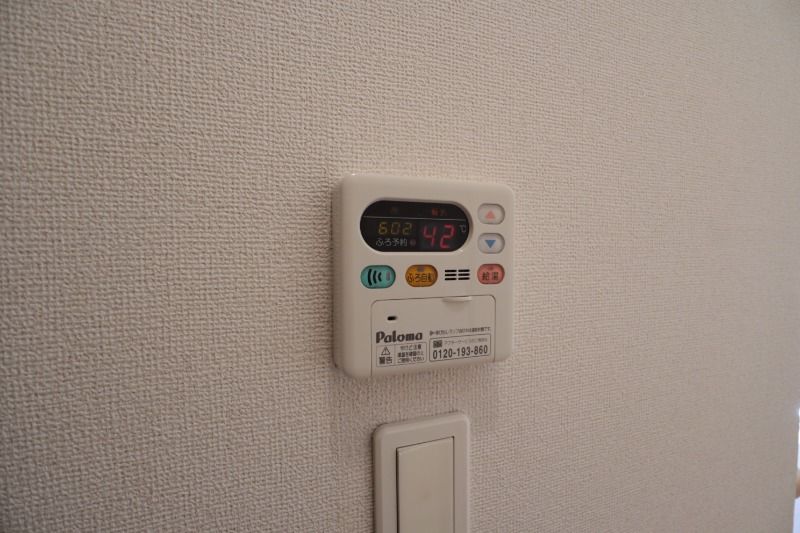 y̑ݔz@^Cv