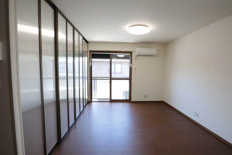 �y���ԁE���r���O�z�@