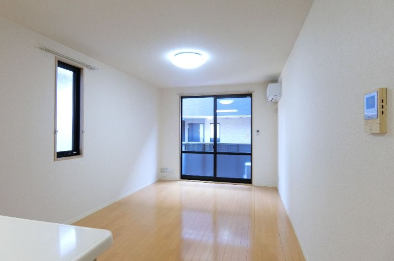 �y���ԁE���r���O�z�@