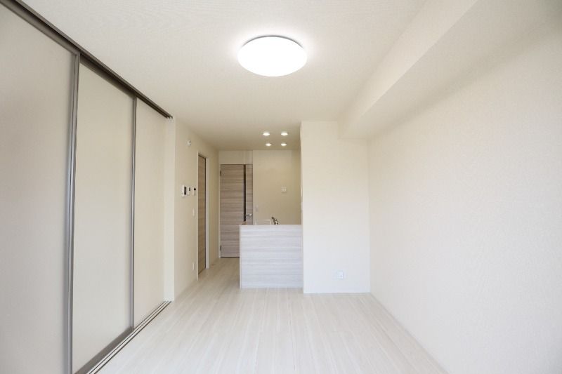 �y�����E���r���O�z�@