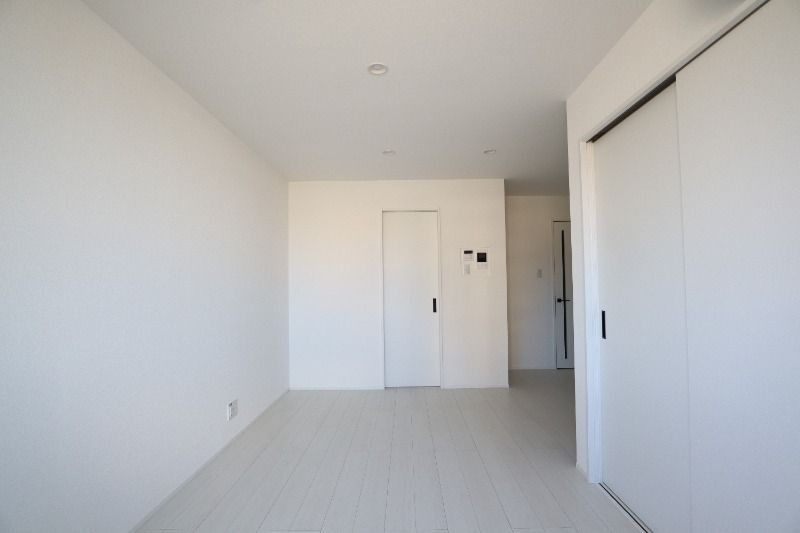 �y�����E���r���O�z�@