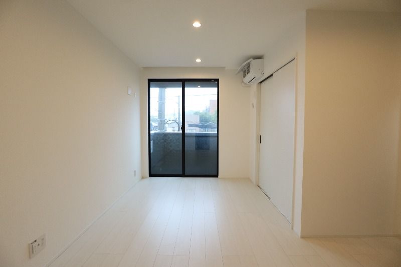 �y���ԁE���r���O�z�@