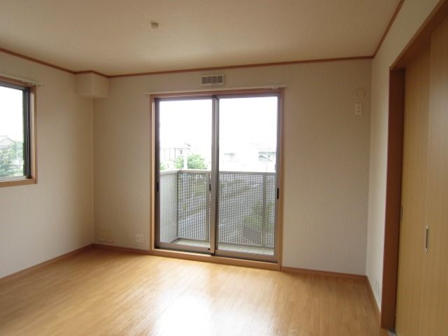 �y���ԁE���r���O�z�@