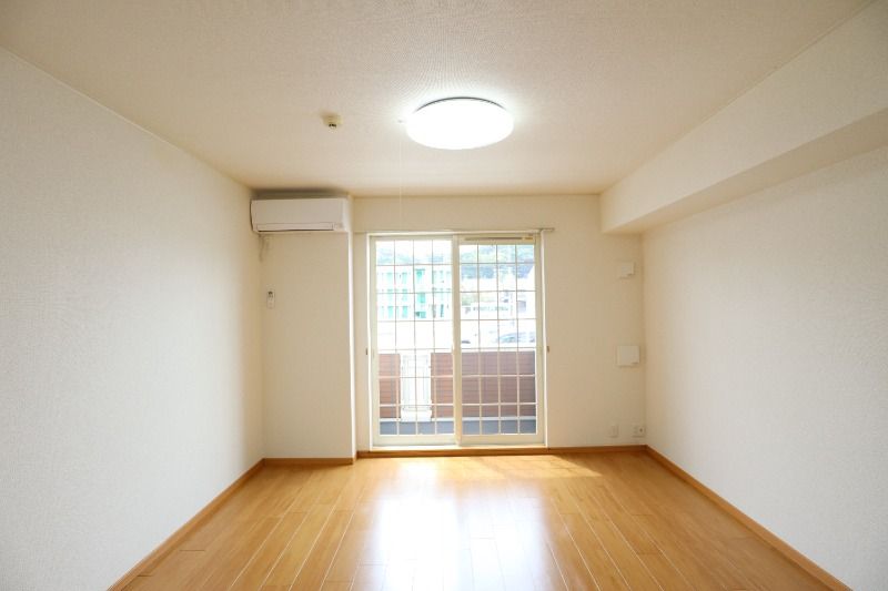 �y���ԁE���r���O�z�@���^�C�v