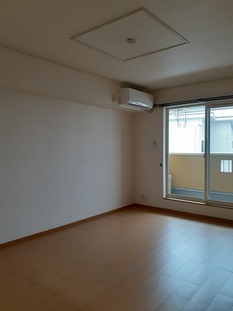 �y���ԁE���r���O�z�@