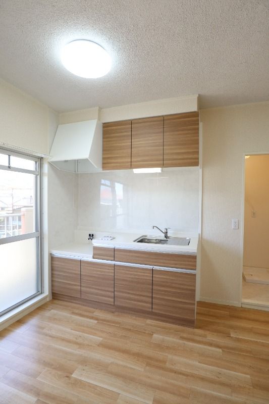 �y�L�b�`���z�@