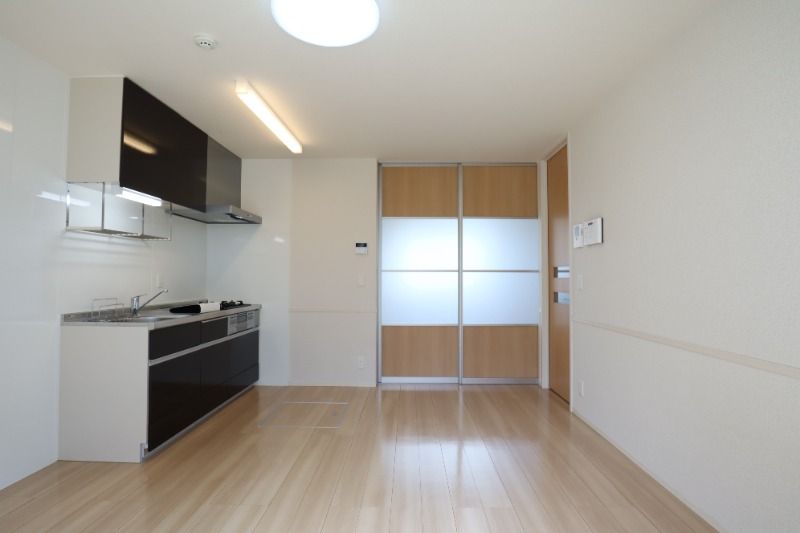 �y�����E���r���O�z�@