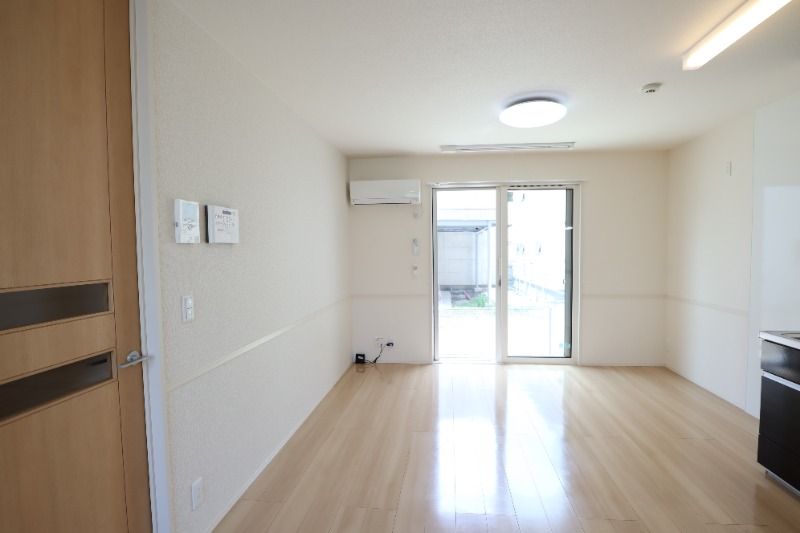 �y���ԁE���r���O�z�@