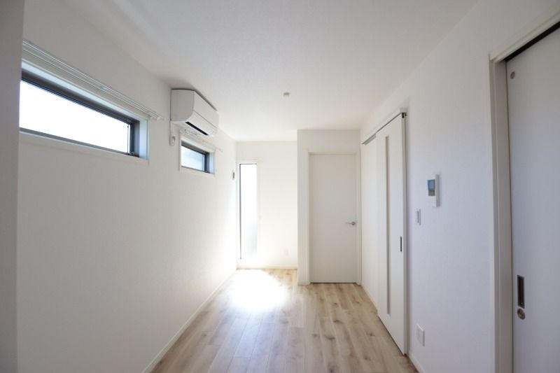 �y���ԁE���r���O�z�@