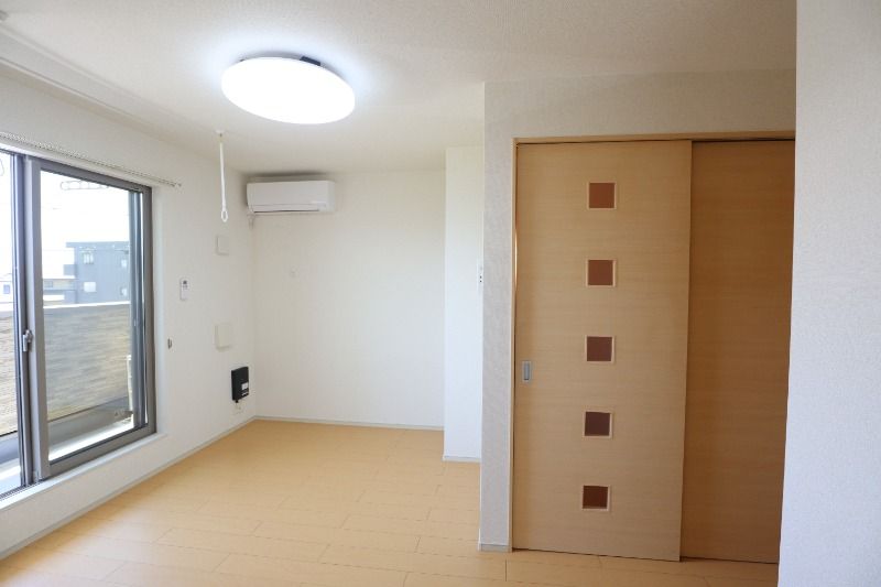 �y���ԁE���r���O�z�@