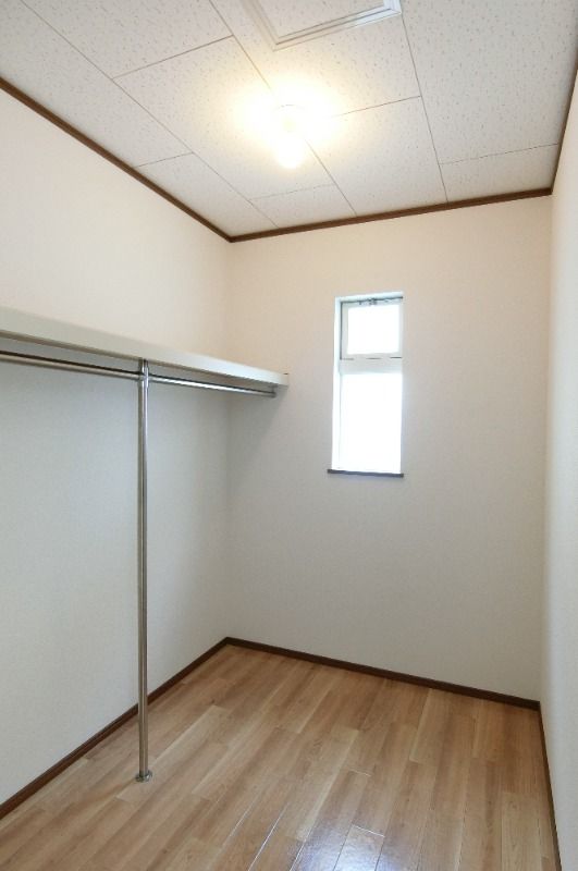 �y���[�z�@�E�H�[�N�C���N���[�[�b�g