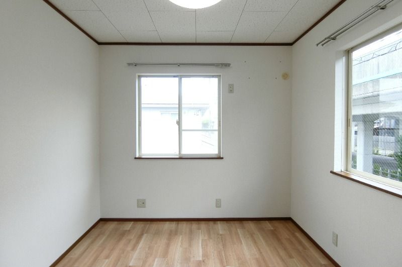 �y���̑������E�X�y�[�X�z�@