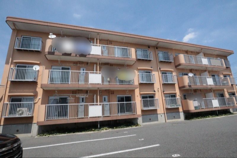 �x���[�W�I�̌����O��