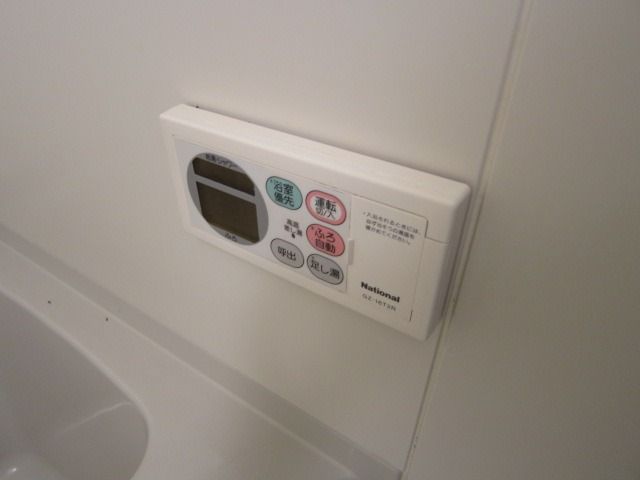 yoXz@^Cv