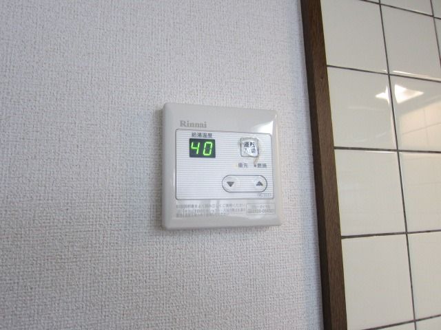 y̑ݔz@